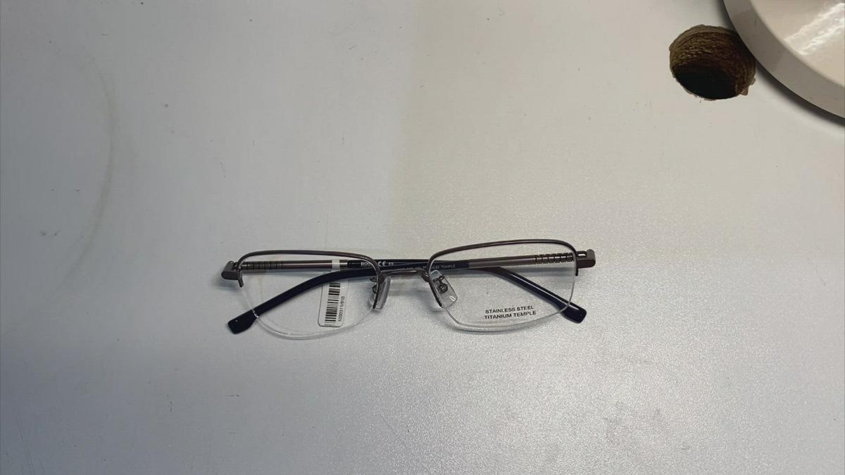 'Video thumbnail for How To Insert a Lens Into a Nylon Frame?'